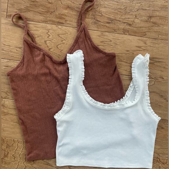 2 American Eagle Women’s Cropped Tank Tops Size Small / White and Rust - Picture 1 of 7